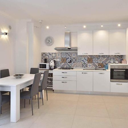Sirena Apartment มินอริ ภายนอก รูปภาพ