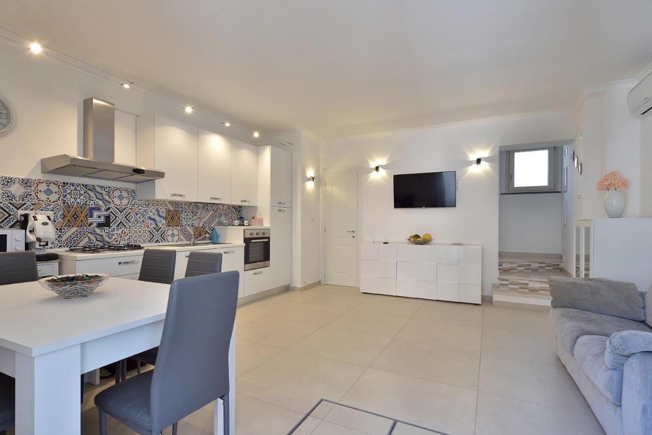 Sirena Apartment มินอริ ภายนอก รูปภาพ